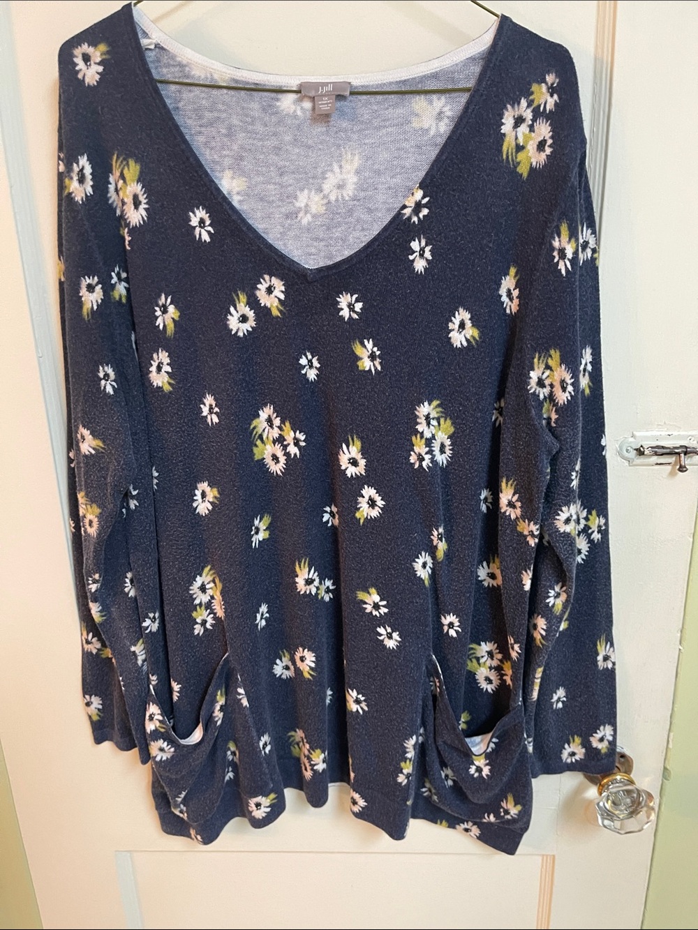 J. Jill Plus Size Navy Floral V-Neck Long Sleeve Tunic